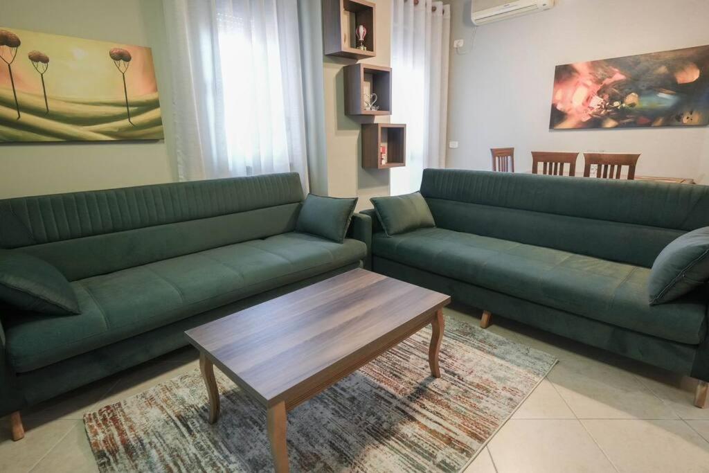 Staycation, City Center Apartment With Balcony Tirana Extérieur photo